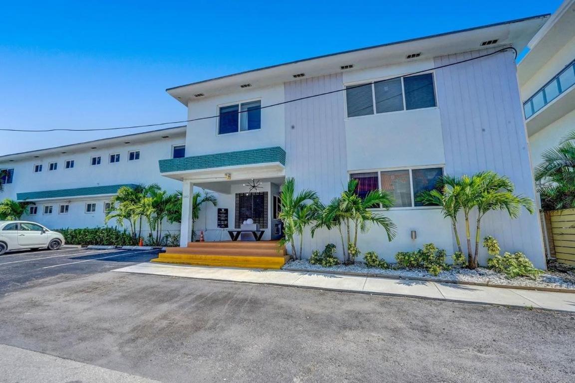 Apartamento Secluded Hollywood Studio Walk To Beach Boardwalk Dania Beach Exterior foto