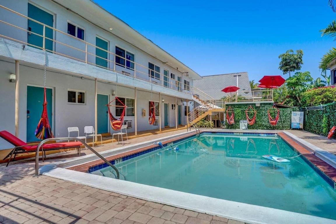 Apartamento Secluded Hollywood Studio Walk To Beach Boardwalk Dania Beach Exterior foto